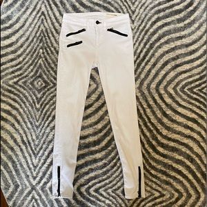 Rag & Bone skinny super soft white w three black zippers stretch